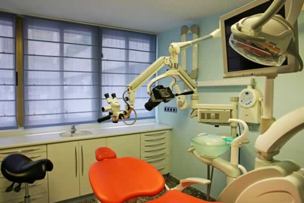 clínica dental baselga